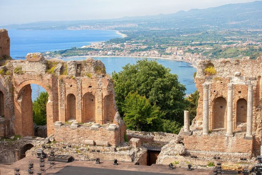 Private Taormina Top City Sights Walking Tour - Entering the Ancient Greek Theatre for the guided inside visit