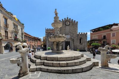 Private Taormina Walking Tour & Greek Theatre