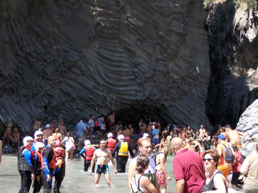 Private Tour of Alcantara Gorges. Including Food and Wine - What your guide will explain while you look at those columns