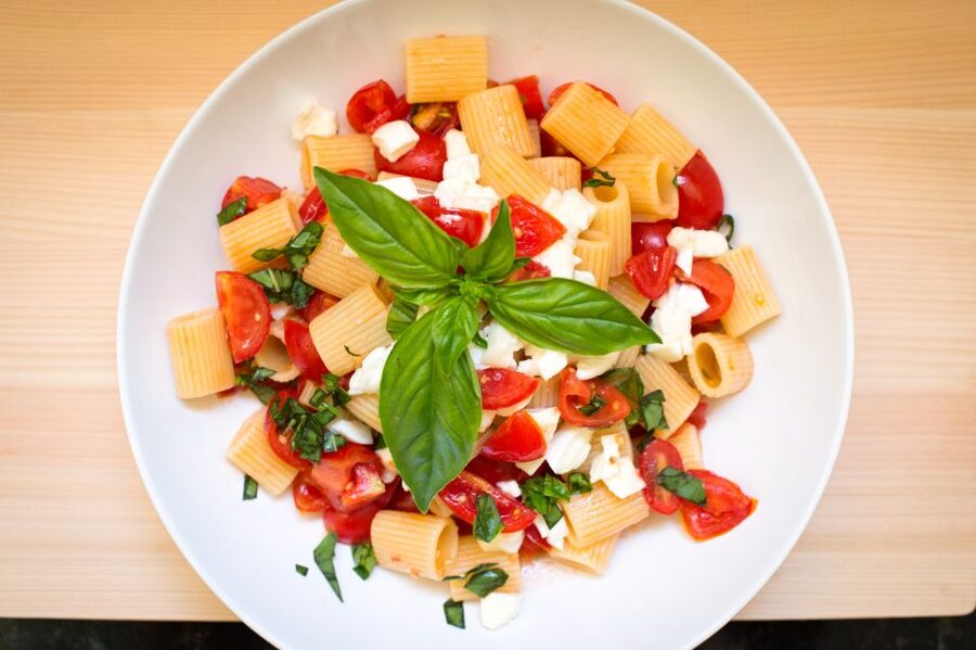 Ragusa: Dining Experience at a Local's Home - The 3-Hour Rhythm: How the Meal Unfolds Course by Course