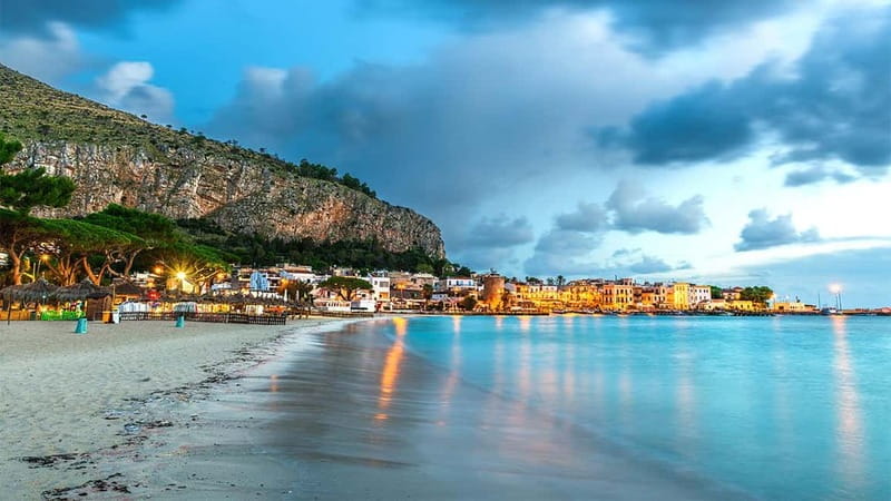 Relax in Mondello and Sanctuary in Monte Pellegrino - What Mondello feels like, and how to avoid rushing it