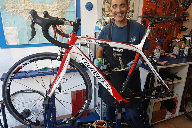 Rent a Carbon or Aluminum Road Bike in Sicily - What’s included in your Palermo bike rental, and why it matters