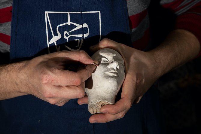 Sicilian puppets in Syracuse: show with behind-the-scenes visit - Who should book this pupi show in Syracuse?