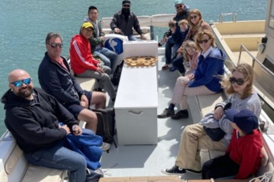 siracusa boat tour with visit to sea caves and ortigiaisland - Cave of Love: The Heart-Shaped Photo Stop