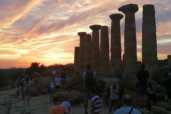 Sunset Tour of the Valley of the Temples - Sunset in Agrigento: the real reason 6:00 pm works
