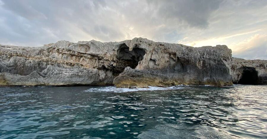 Syracuse: Boat Trip of Ortigia Island and Sea Caves - The swim stop by Castello Maniace: what to bring and what to expect