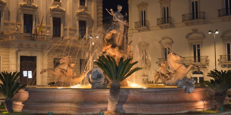Syracuse: Ortigia and Neapolis Guided Walking Tour - Ortigia’s ancient streets, Cathedral vibes, and getting your bearings fast