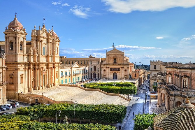 Syracuse, Ortigia and Noto walking tour from Catania - Mercato di Ortigia: Market Time That Breaks Up the History March