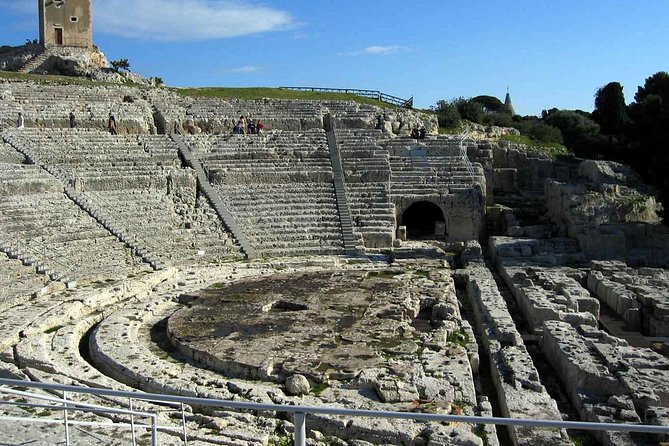 Syracuse, Ortigia and Noto walking tour from Catania - Piazza Duomo and the Temple of Apollo: Old-Center Hits in Short Bursts