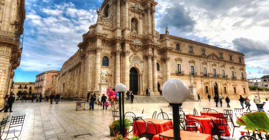 Syracuse: Ortigia Private Walking Tour - Apollo Temple to Cathedral Square: From Greek Roots to Baroque Sicily
