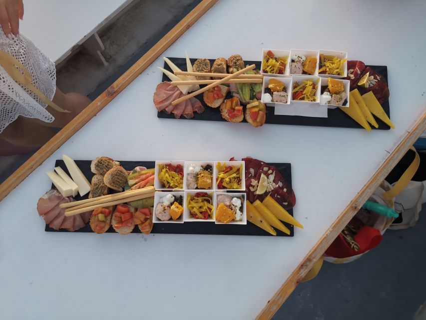 Syracuse: Ortigia Sunset Cruise with Aperitif - Where You Start: Il Catanese Di Carpinelli Giuseppe