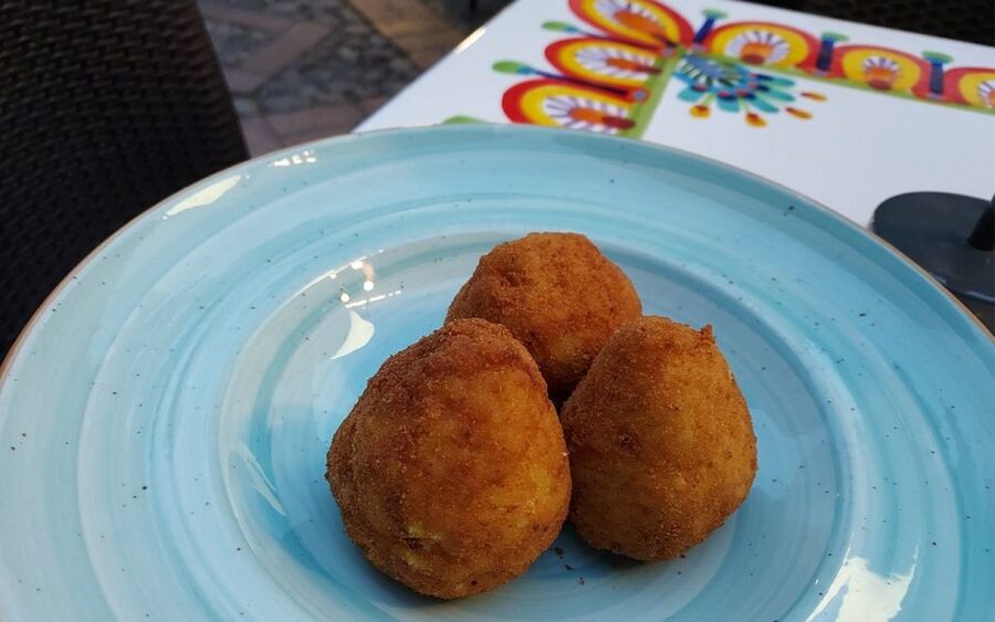 Taormina: Arancino Making Class with Drinks - What You Eat and Drink, and How the Meal Fits the Lesson