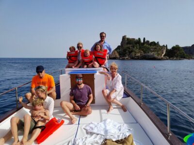 Coastline Boat Tour with Aperitif and Snorkeling