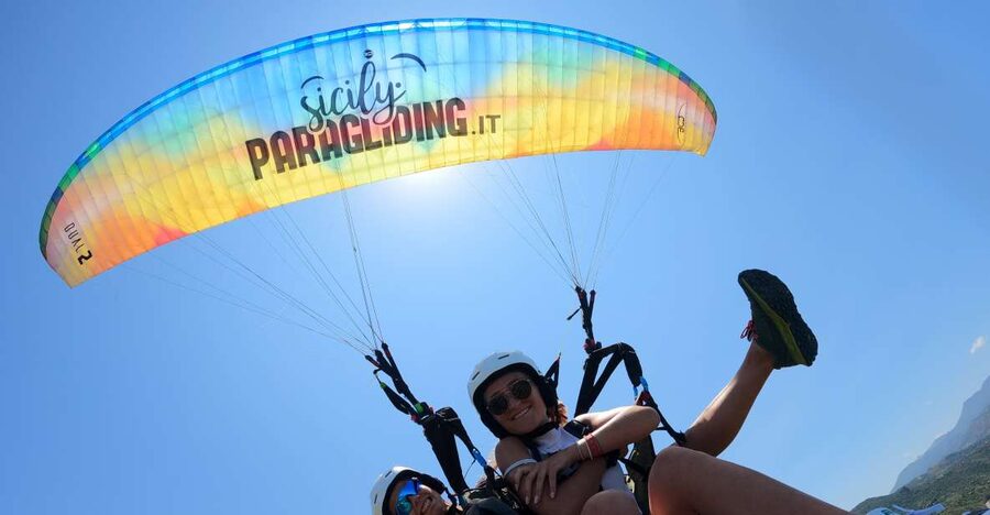 Taormina: Paragliding Tour with Instructor and GoPro Video - The Flight Itself: Coast Views, Waves, and a Gentle Beach Landing