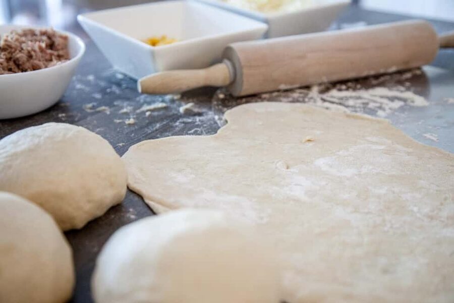 Taormina: Pizza Making Class with Lunch and Wine Tasting - Why this Taormina pizza class feels special