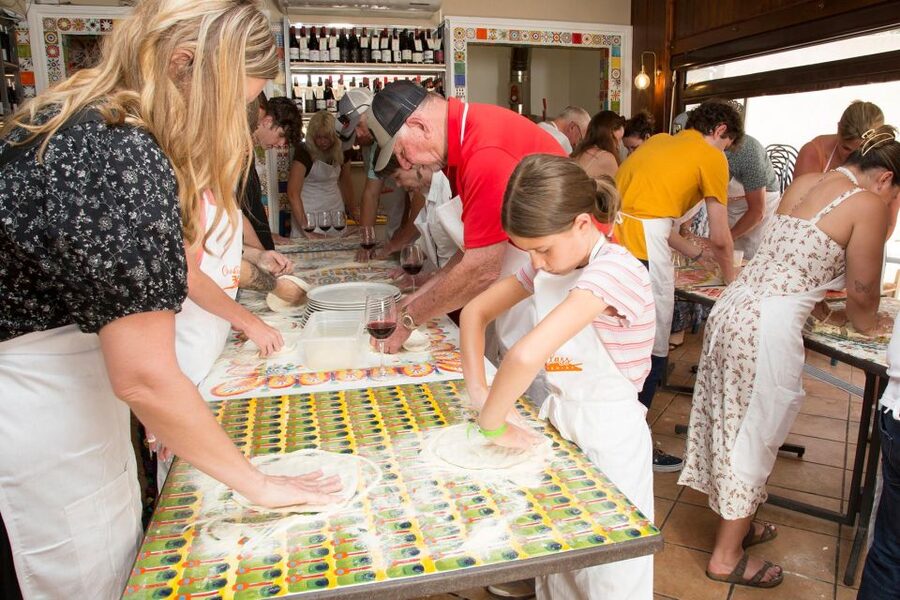 Taormina Pizza making class - Taormina Regional Market: why that ingredient stop is more than a warm-up