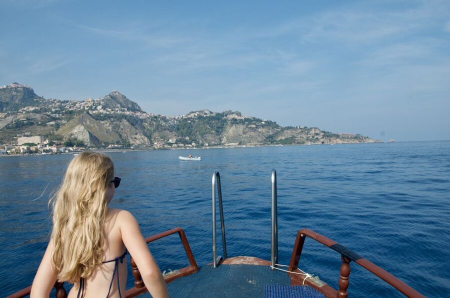 Taormina: White Lotus Tour - Giardini Naxos to Taormina: the cruise route that gets you the right views