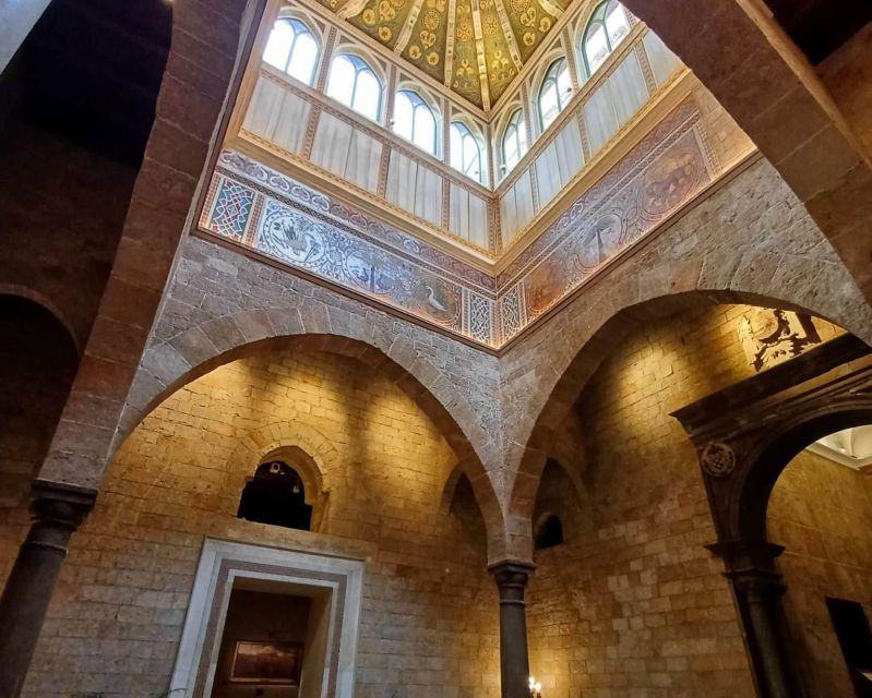 Tour Cappella Palatina e palazzo Reale: patrimonio Unesco - Cappella Palatina: Byzantine mosaics, Islamic muqarnas, and Romanesque floor work