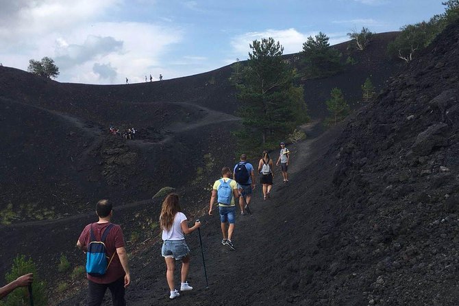 Tour Etna & Wine Tasting - Piano Provenzana: last side-flow views and quick browsing time
