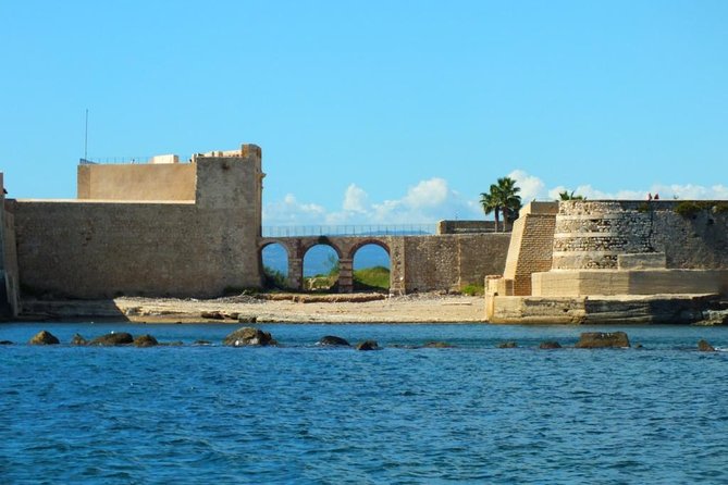 Tour of the island of Ortigia and exploration of sea caves with baths. - Timing and pacing: 1 hour 10 minutes with enough to feel complete