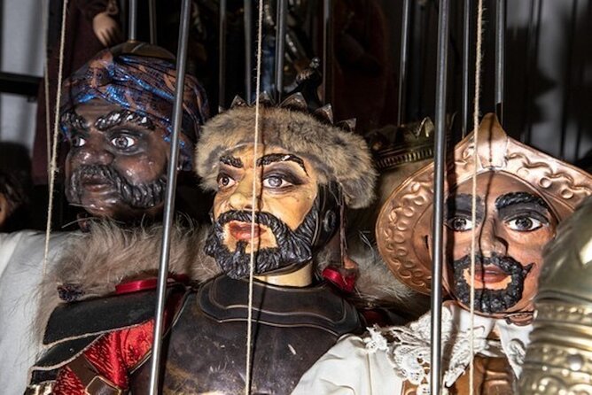 Visit to the Museum and show of Sicilian puppets in Syracuse - Meeting the Vaccaro brothers and learning how puppet theatre moves